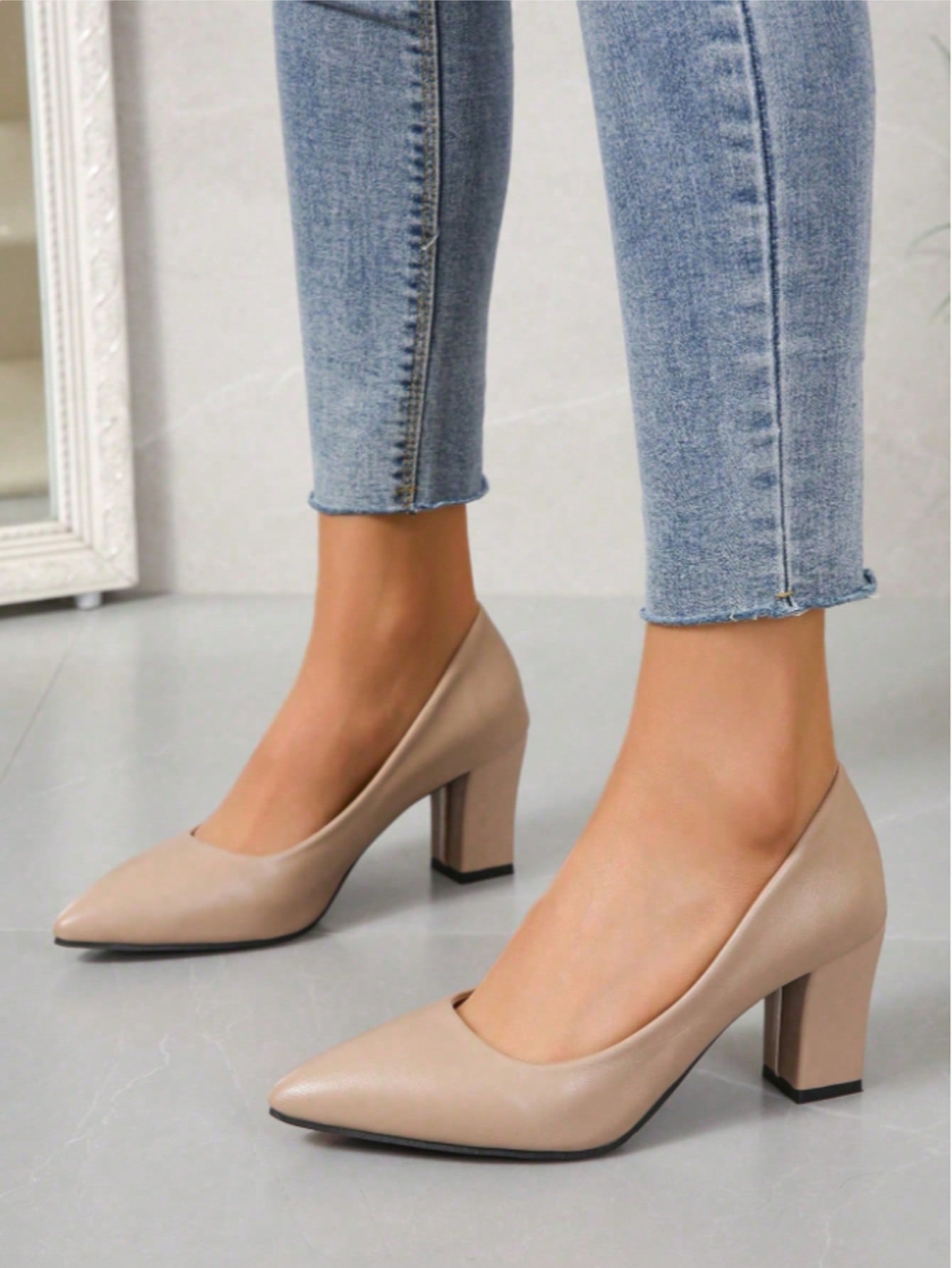 รองเท้าส้นสูงหัวแหลมสไตล์สติลเ - Court Heel Pointed บทวิจารณ์และราคา